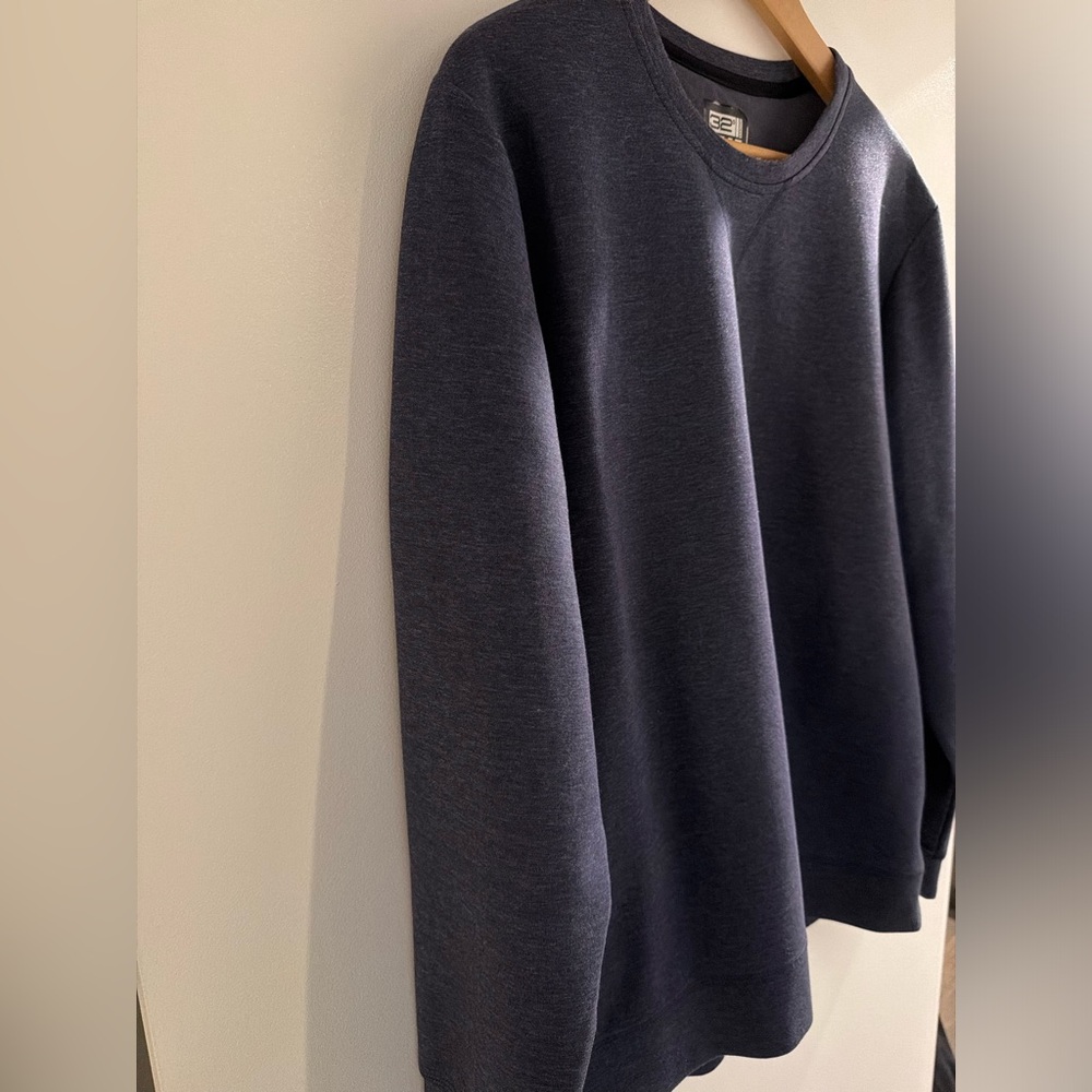 32 Degrees Men's Dark Blue Crewneck Sweater